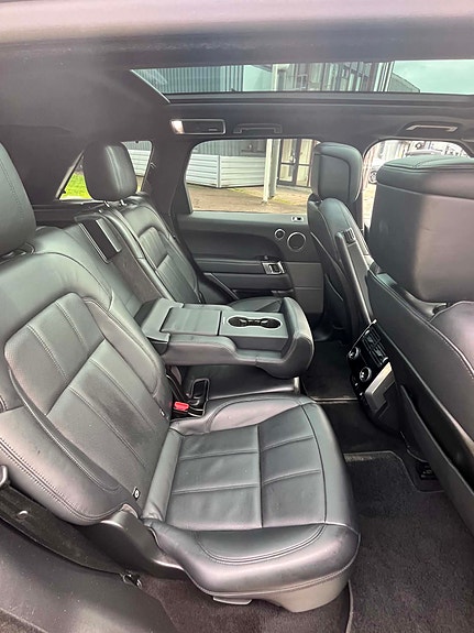 Land Rover Range Rover Sport 3 of 11
