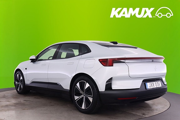 Polestar 4 5 of 26