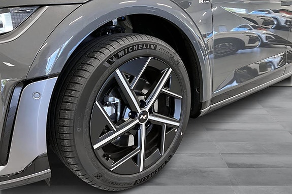 Hyundai Ioniq 5 9 of 13