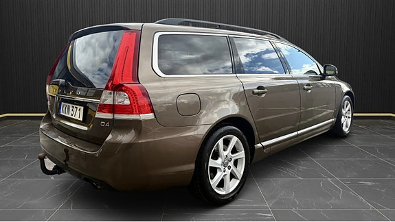 Volvo V70 4 of 8