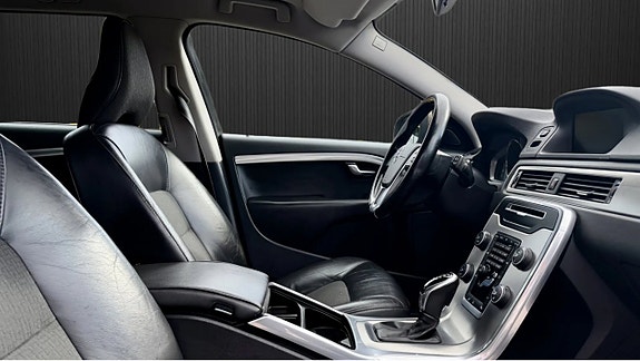 Volvo V70 7 of 8