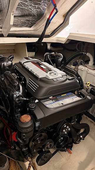 Sea Ray 335 8 of 12