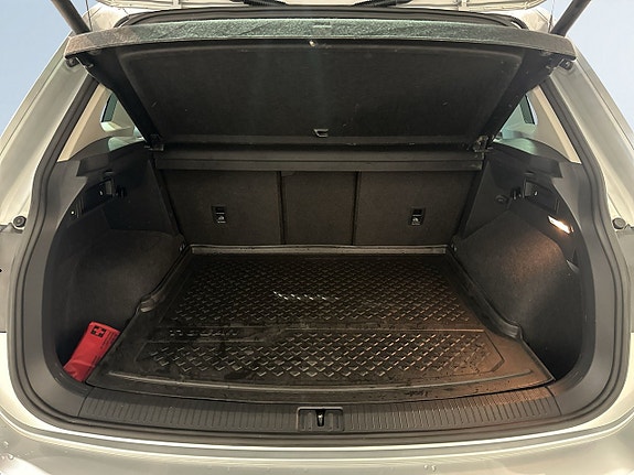 Volkswagen Tiguan 12 of 24