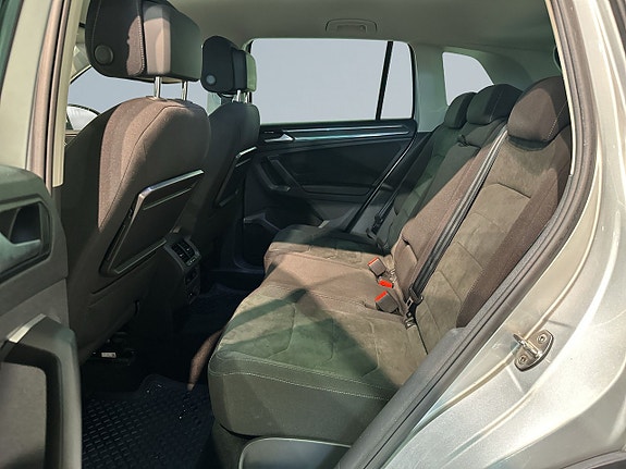 Volkswagen Tiguan 13 of 24