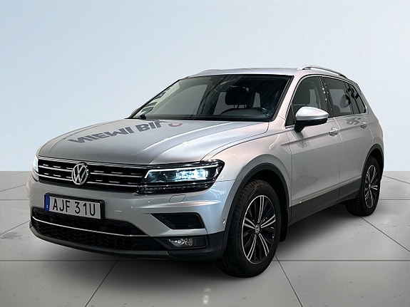 Volkswagen Tiguan 16 of 24