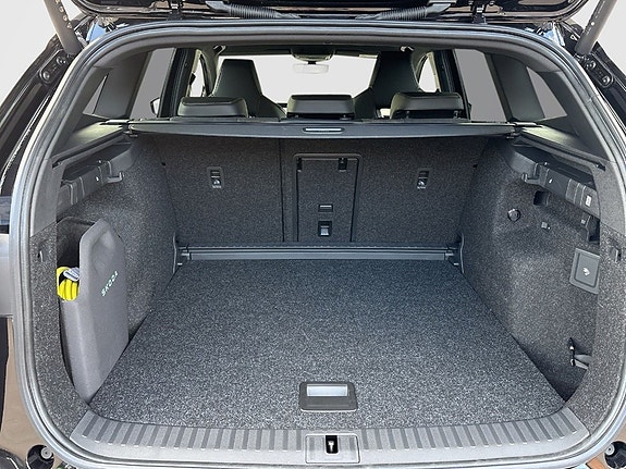 Skoda Enyaq RS 10 of 15