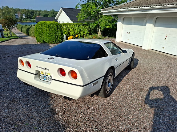 Chevrolet Corvette 5 of 7