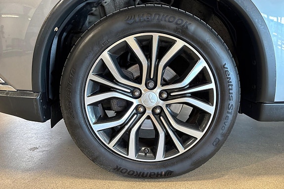Mitsubishi Outlander 10 of 26