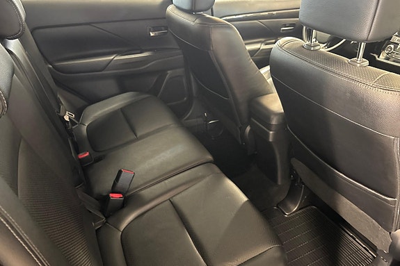 Mitsubishi Outlander 20 of 26