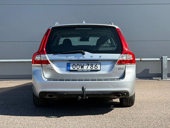 Volvo V70 5 of 24
