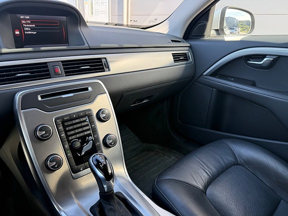 Volvo V70 7 of 24