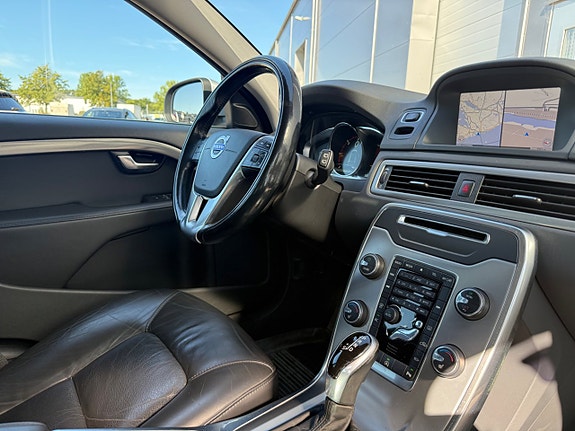 Volvo V70 6 of 24