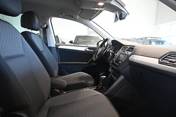 Volkswagen Tiguan 11 of 27