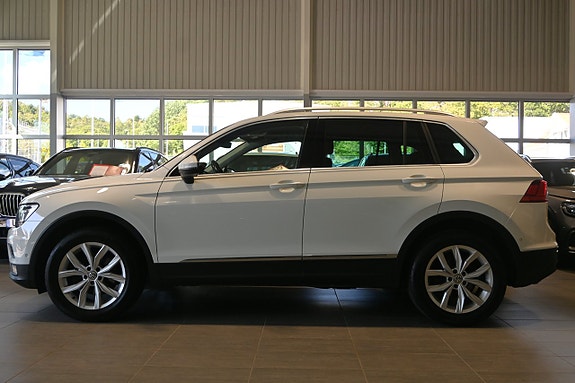 Volkswagen Tiguan 2 of 27