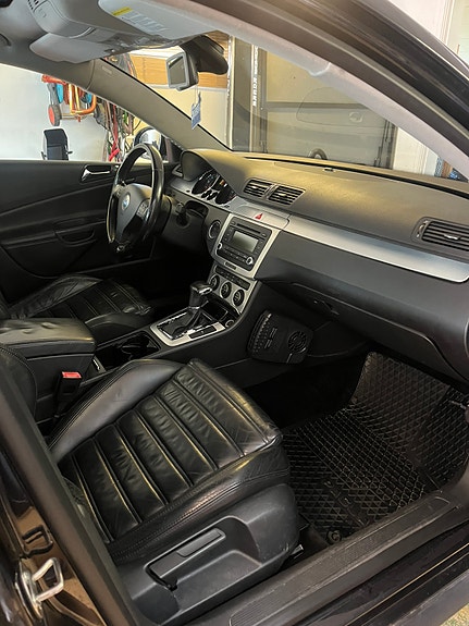 Volkswagen Passat 8 of 13