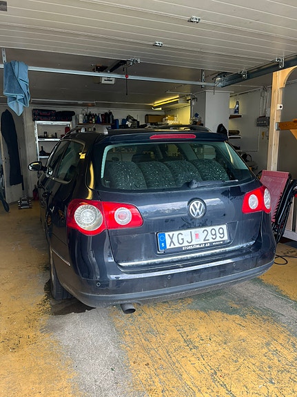 Volkswagen Passat 3 of 13