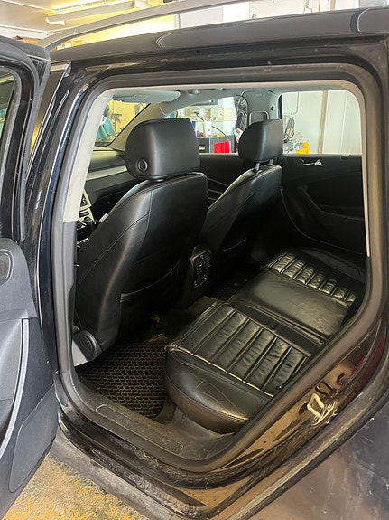 Volkswagen Passat 7 of 13