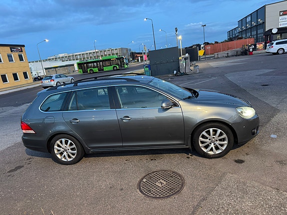Volkswagen Golf VI 4 of 8