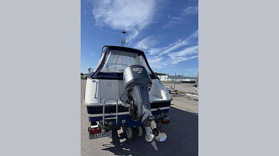 Aquador 21 WA, Yamaha F200 ink boggietrailer. 2 of 6