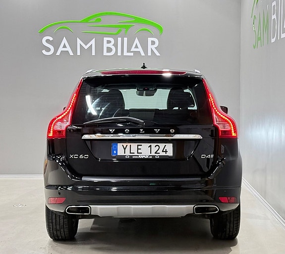 Volvo XC60 5 of 17