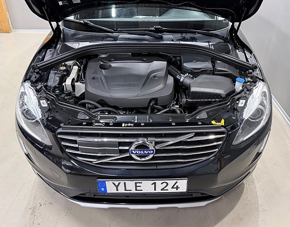 Volvo XC60 17 of 17