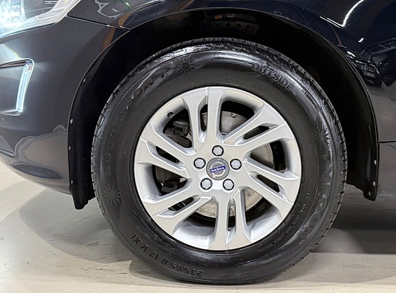 Volvo XC60 15 of 17