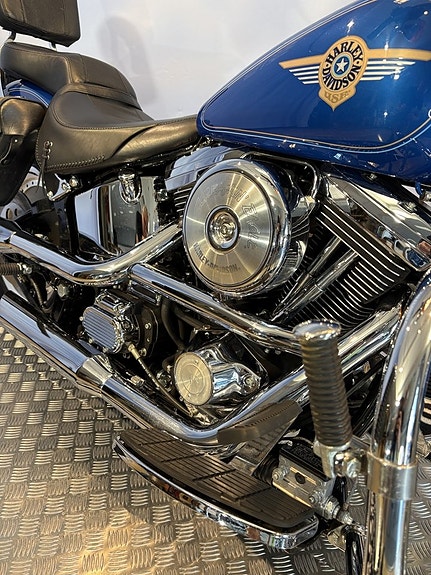 Harley-Davidson FLSTF FatBoy 10 of 16