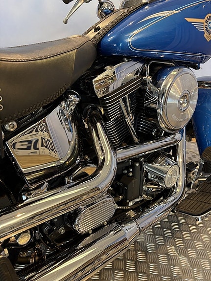 Harley-Davidson FLSTF FatBoy 15 of 16