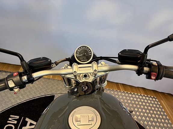 BMW R Nine-T Pure 13 of 15