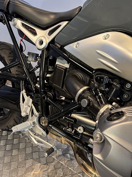 BMW R Nine-T Pure 10 of 15