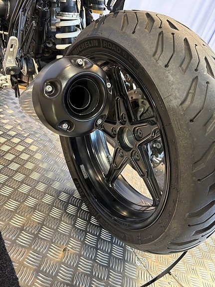 BMW R Nine-T Pure 14 of 15