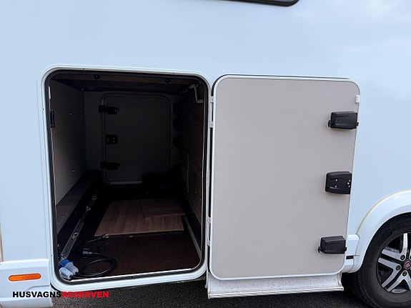 Knaus LIVE I 700 MEG 5 of 25
