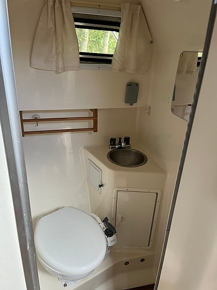 Monterey 276 cruiser 5 of 9