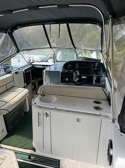 Monterey 276 cruiser 2 of 9