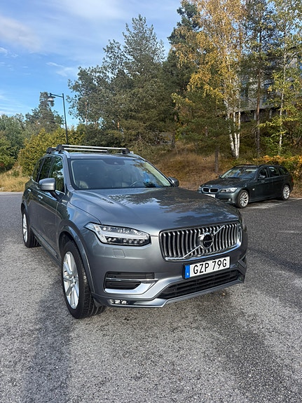 Volvo XC90 3 of 4