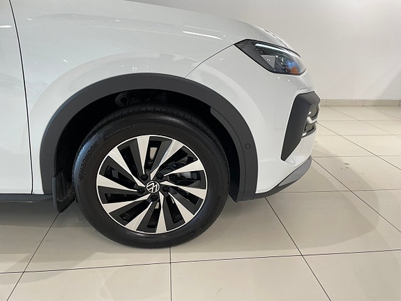 Volkswagen T-Roc 5 of 28