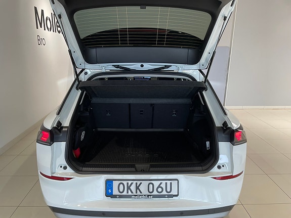 Volkswagen T-Roc 12 of 28