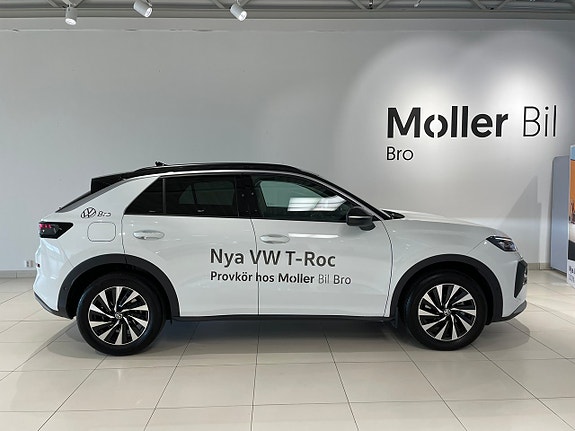 Volkswagen T-Roc 7 of 28
