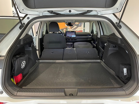 Volkswagen T-Roc 13 of 28