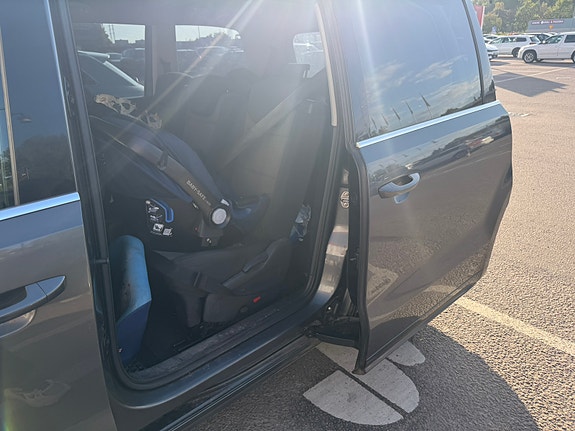 Volkswagen Sharan 4 of 4