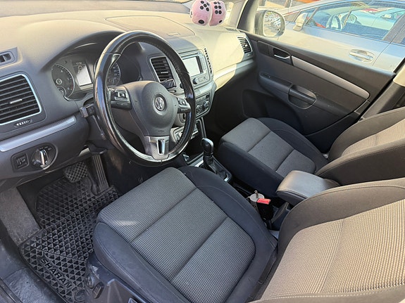 Volkswagen Sharan 3 of 4
