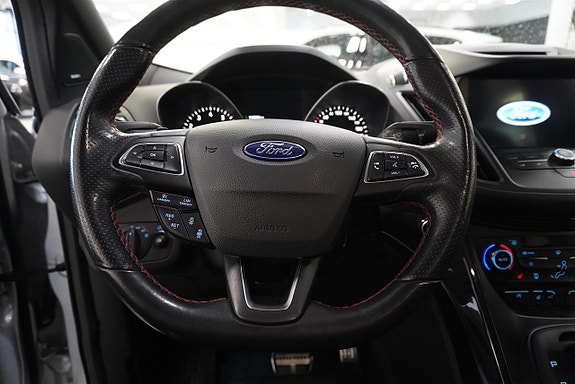 Ford Kuga 11 of 13