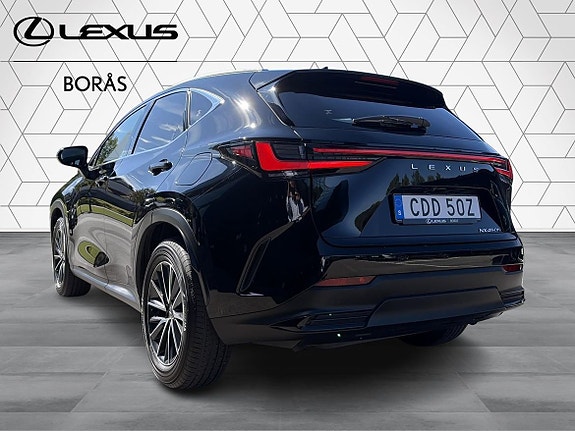 Lexus NX450h+ 2 of 24