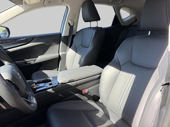 Lexus NX450h+ 19 of 24