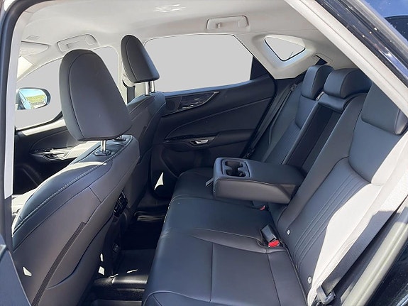 Lexus NX450h+ 7 of 24