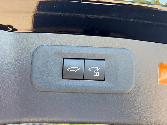 Lexus NX450h+ 23 of 24
