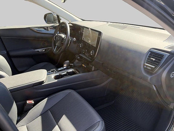 Lexus NX450h+ 6 of 24
