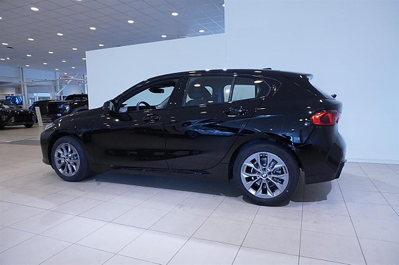 BMW 120 6 of 11