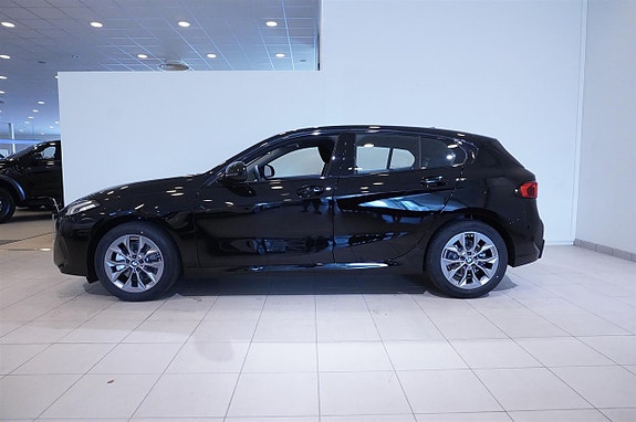 BMW 120 3 of 11