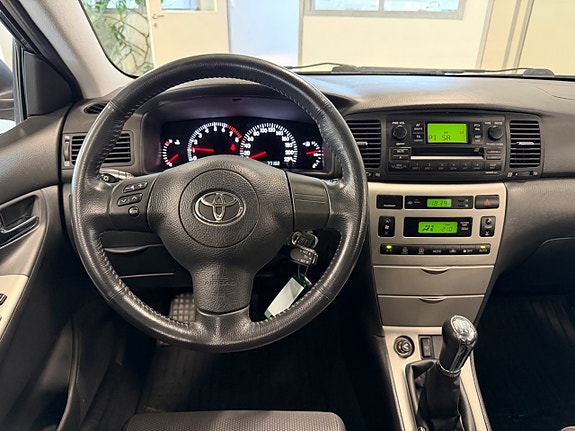 Toyota Corolla 9 of 14